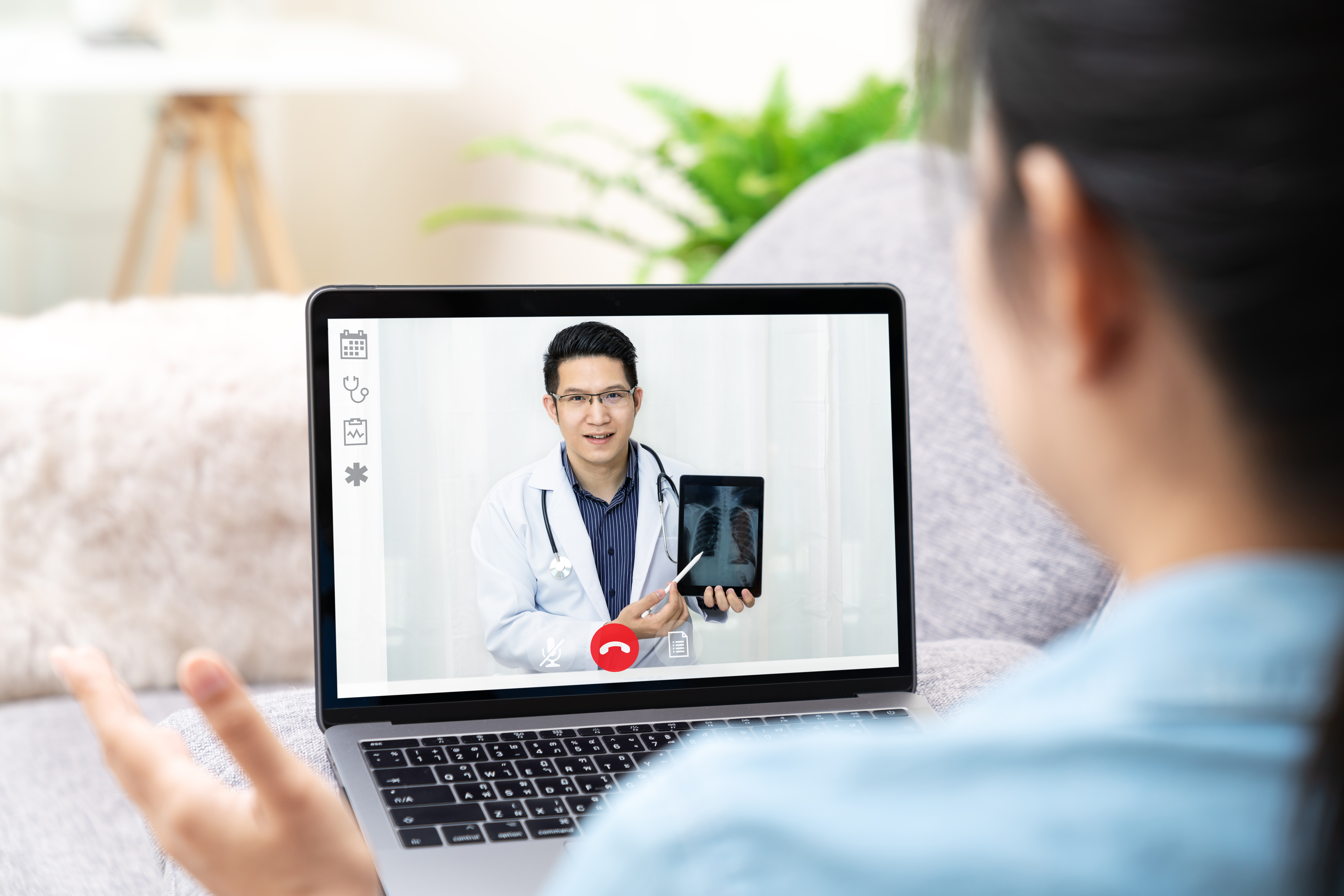 girl talking to doctor with virtual care platform